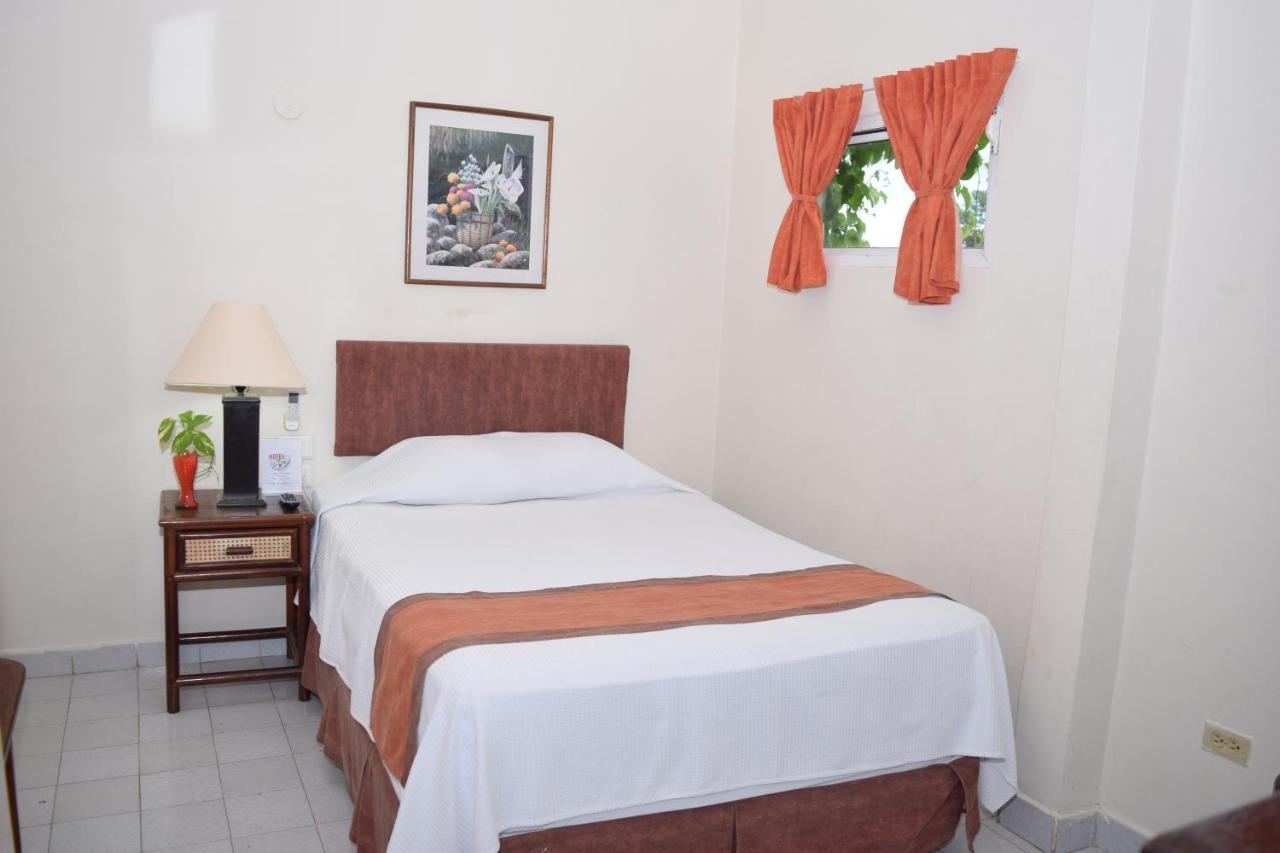 Hotel Suites Le Monde Cancún Exterior foto